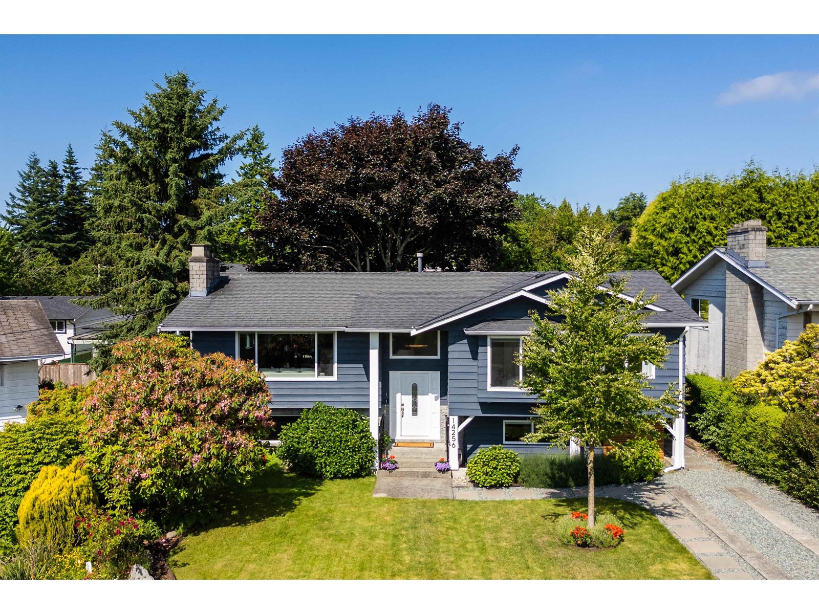 14256 Park Ave, White Rock, BC V4B 3A6