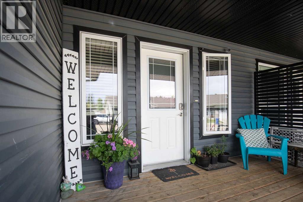 52 Avenueclose Unit 5529 Avenue Close, Innisfail, AB T4G 0A1