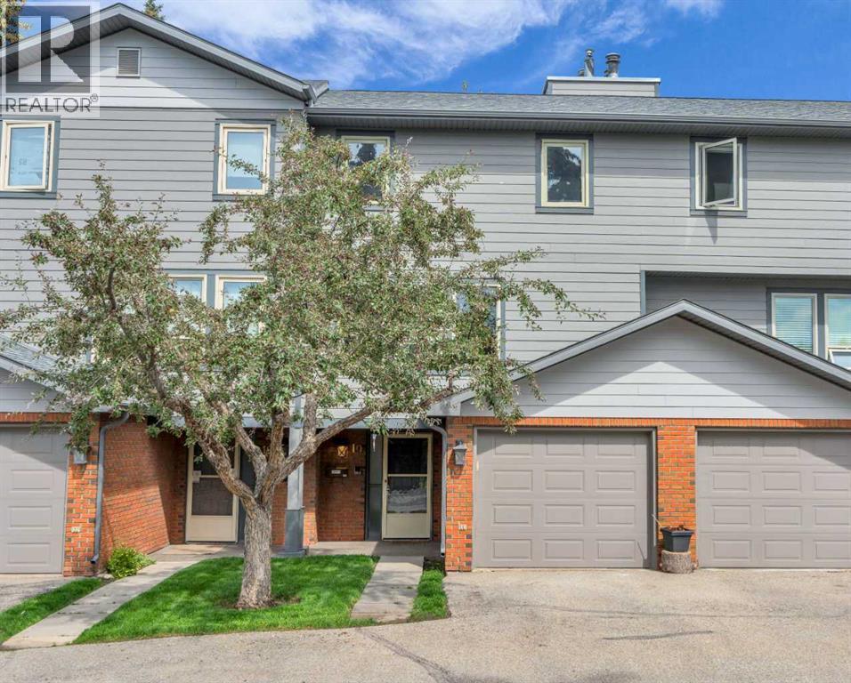 64 Woodacres Crescent Sw Unit 19, Calgary, AB T2W 4V5