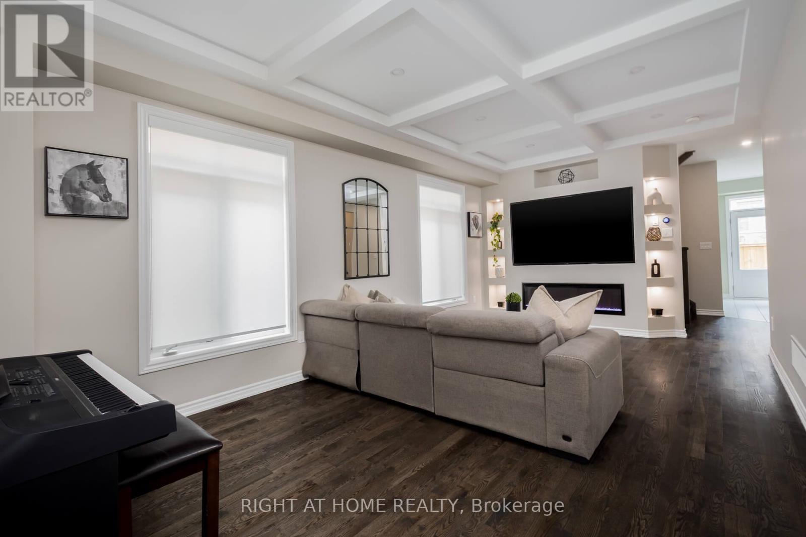 2191 Grainger Loop, Innisfil, ON L9S 0N1