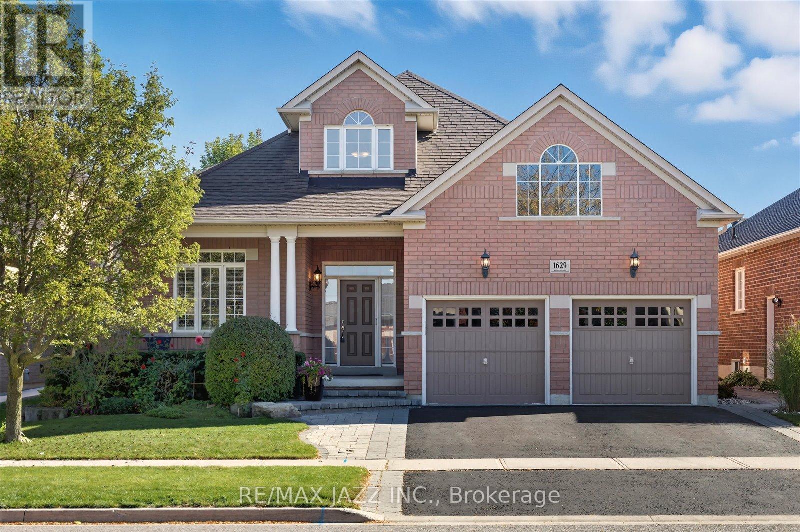 1629 Chilliwack St, Oshawa, ON L1K 0C4