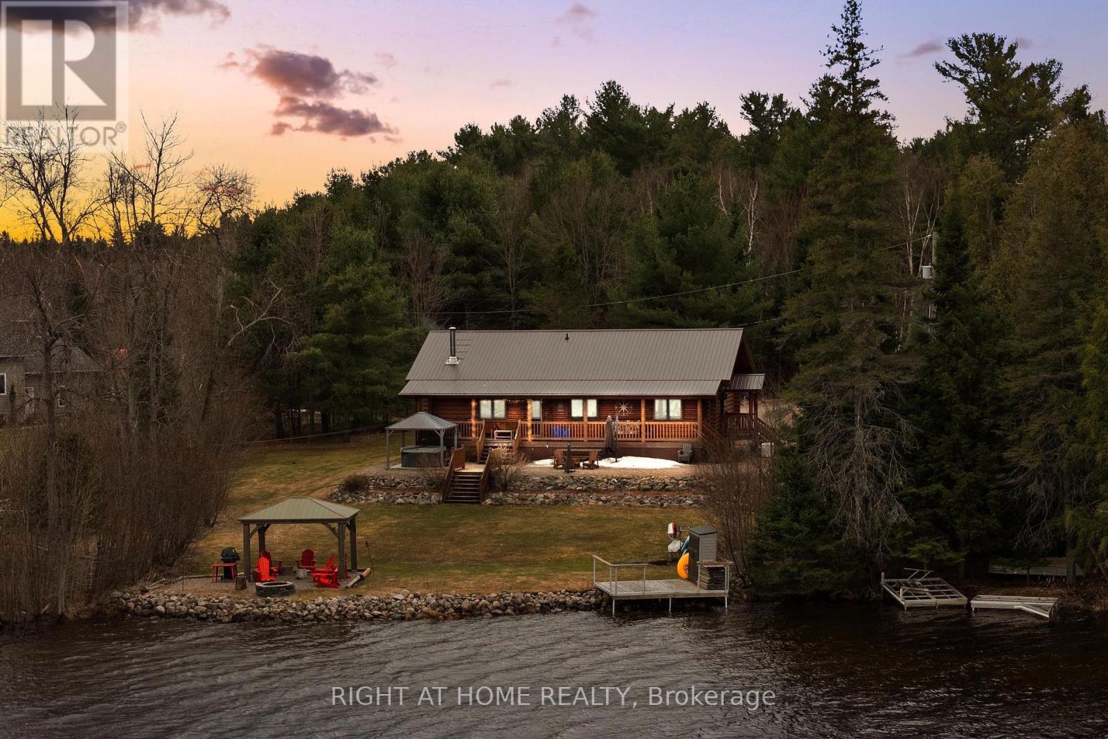 121 Muskie Ln, North Algona Wilberforce, ON K0J 1X0