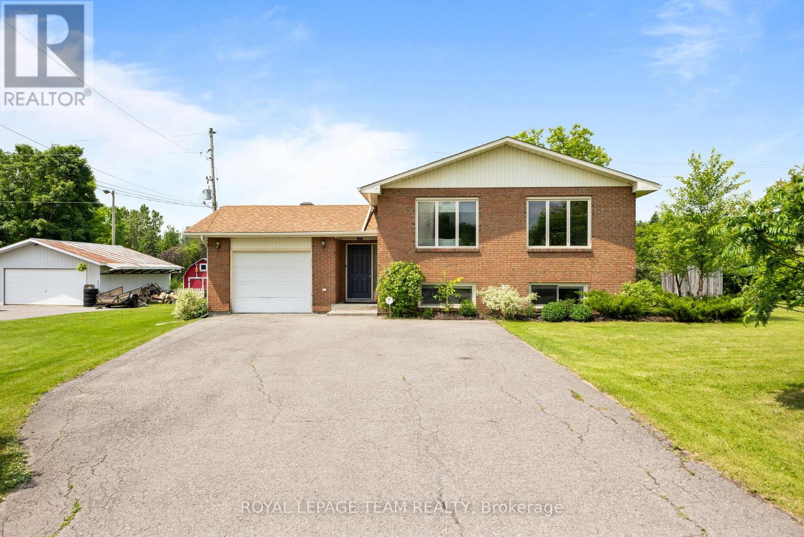 2150 8th Line Road, Ottawa, ON K0A 2P0