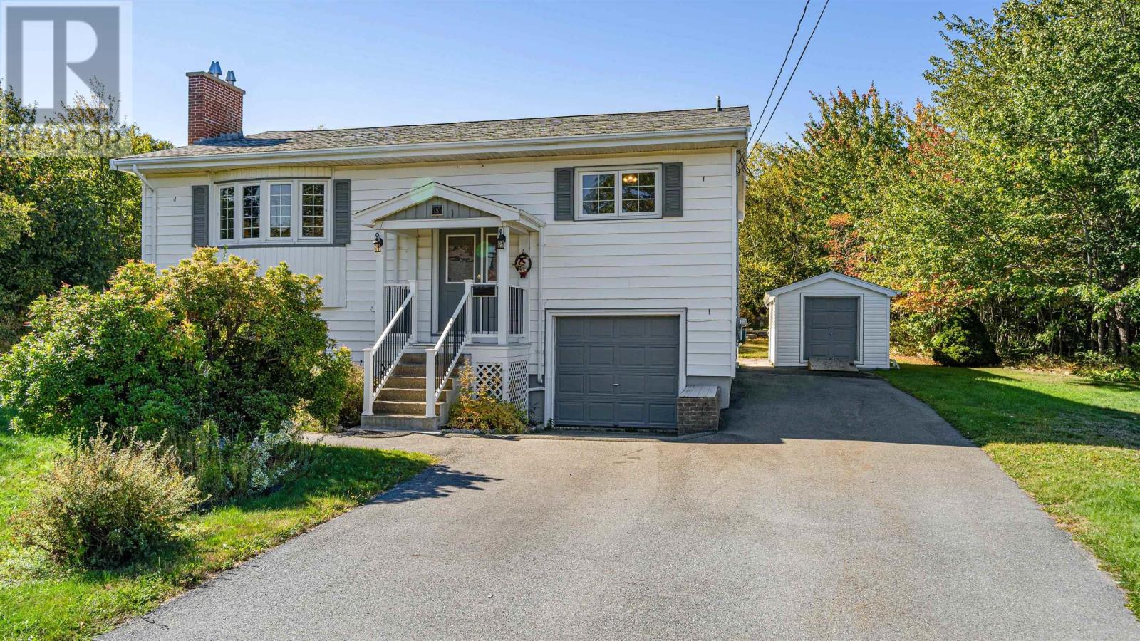 955 Herring Cove Rd, Halifax, NS B3R 1Z5