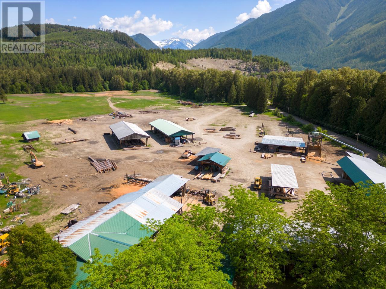 209 Lardeau River Rd, Meadow Creek, BC V0G 1N0