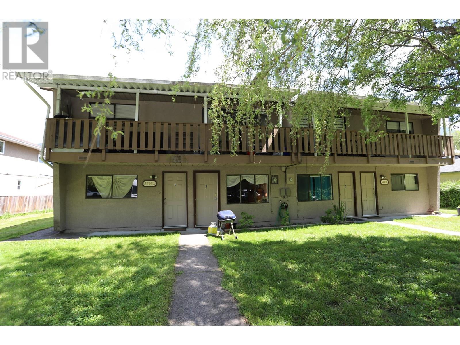 37962 Sixth Ave, Squamish, BC V0N 3G0
