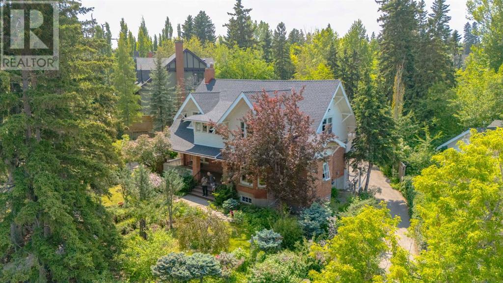 2209 Carleton St SW, Calgary, AB T2T 3K4