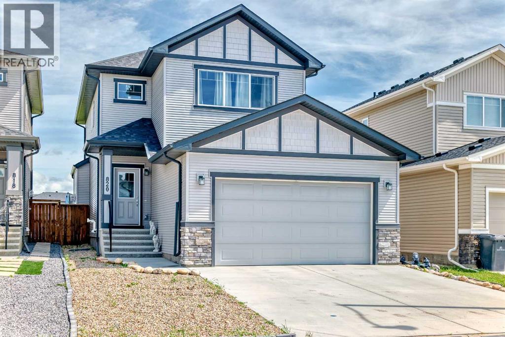 820 Hampshire Cres NE, High River, AB T1V 0E4