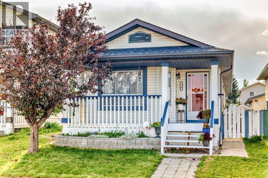 110 Applebrook Cir SE, Calgary, AB T2A 7T3