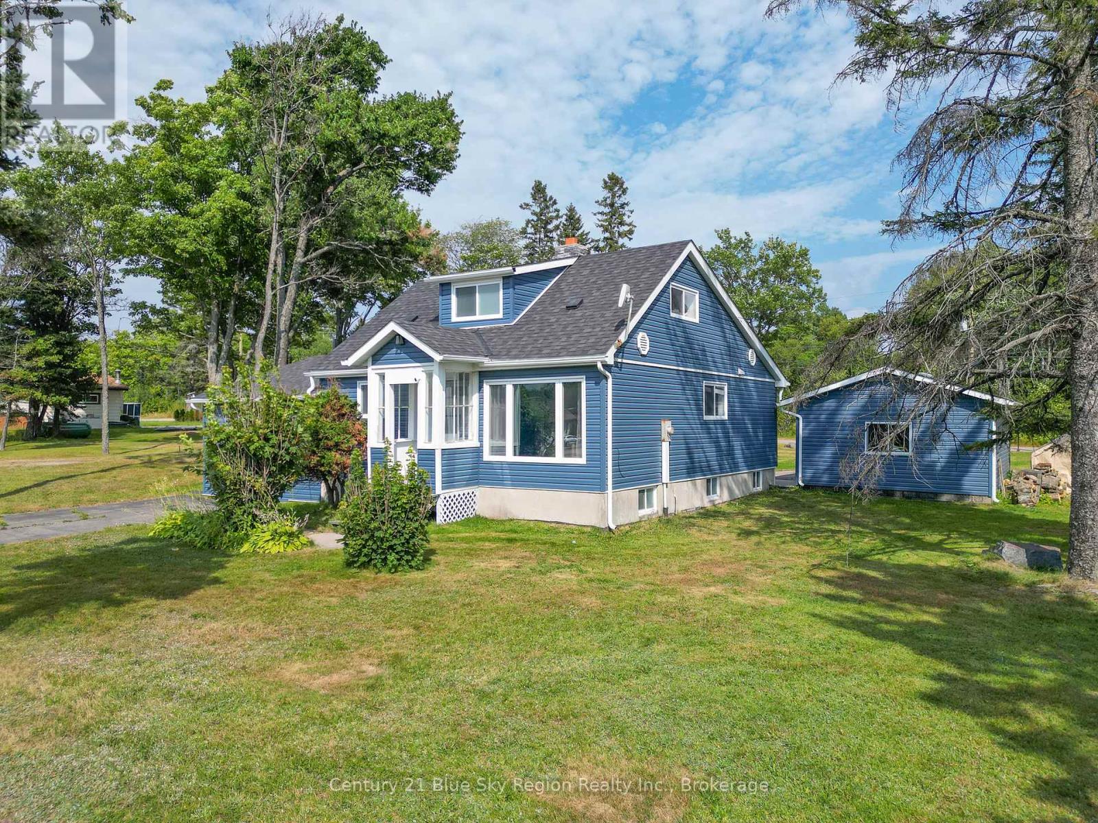 500 Collins Dr, North Bay, ON P1B 8G3