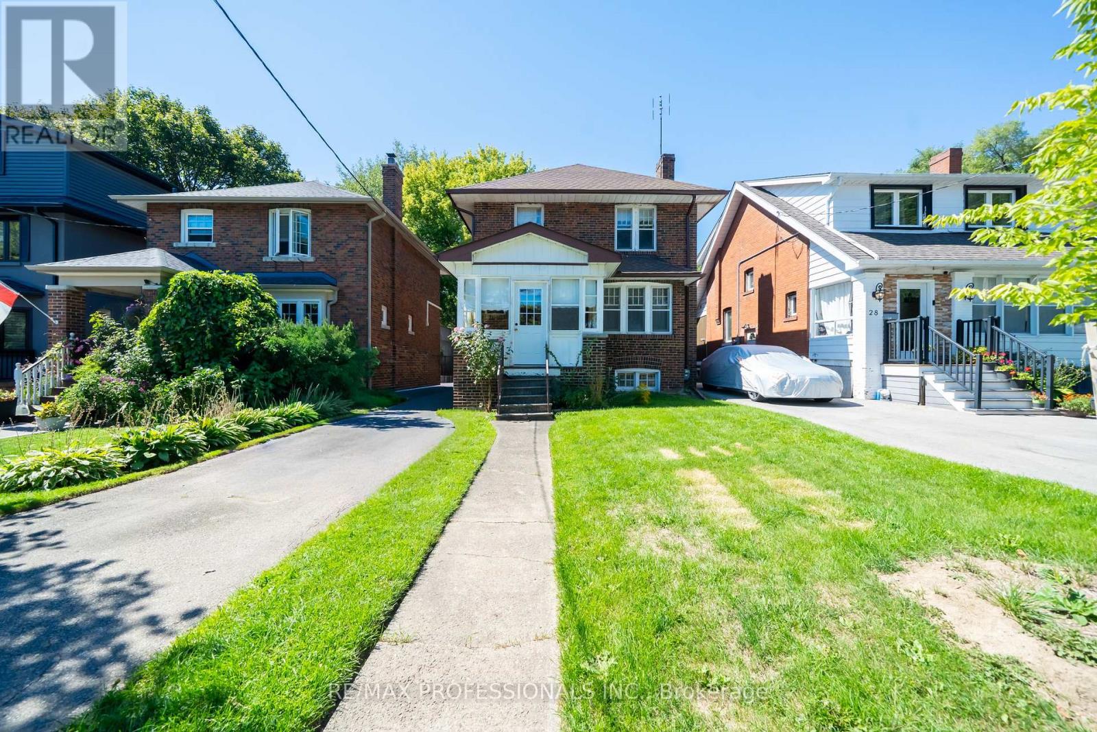 24 Queens Ave, Toronto Mimico, ON M8V 2N1