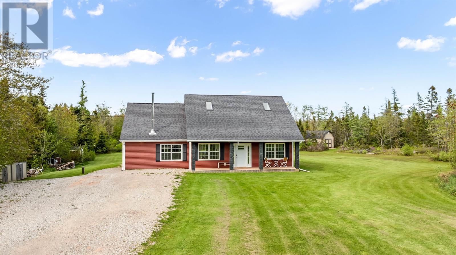 98 E Suffolk Road Ext, Suffolk, PE C1C 0G6
