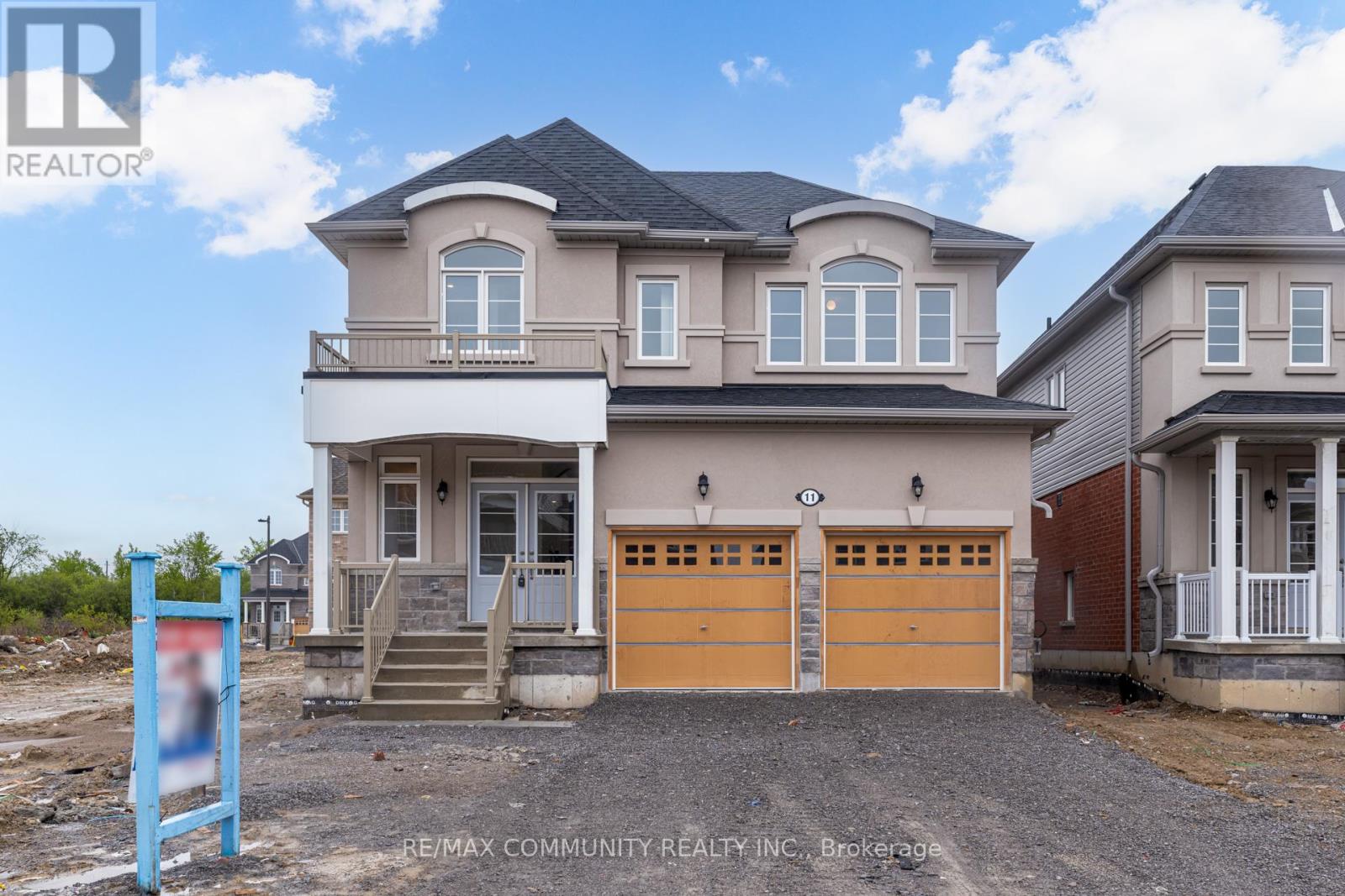 11 Grieve St, Georgina, ON L0E 1R0