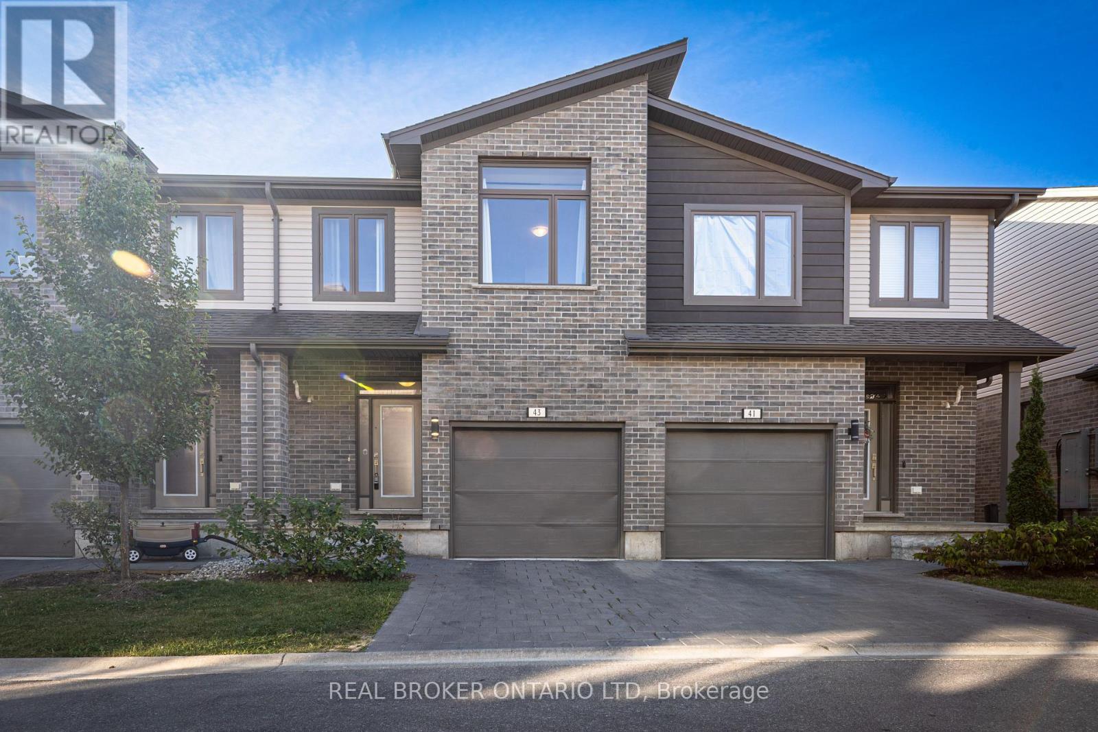 43 1960 Dalmagarry Rd, London, ON N6G 0T8