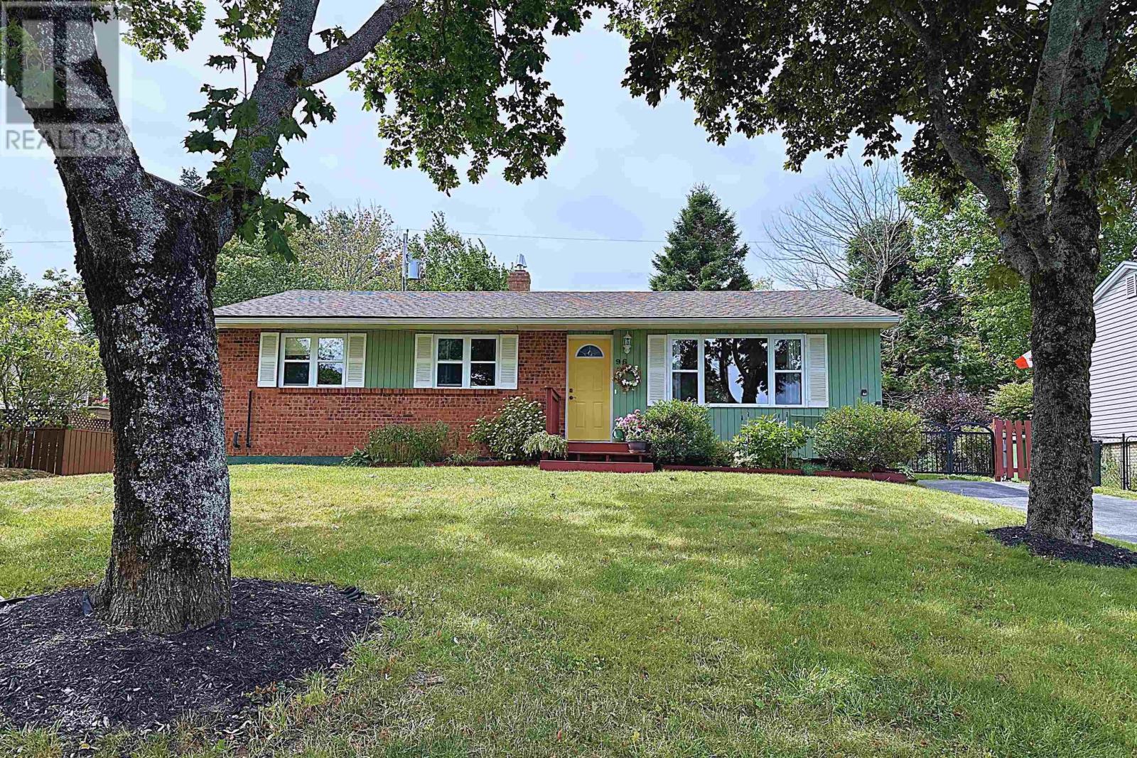 96 Attwood Crescentcolby Vlg, Dartmouth, NS B2V 1G7
