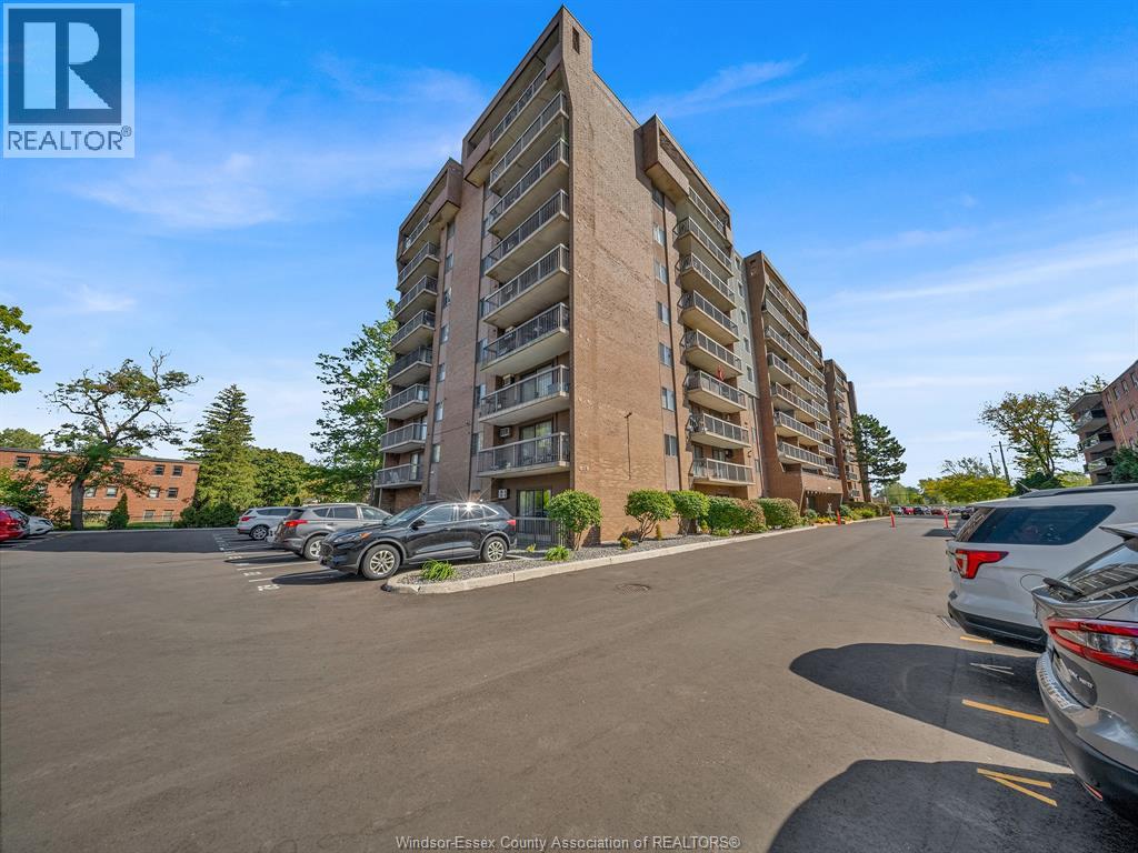 3936 Wyandotte Street East Unit 206, Windsor, ON N8Y 4V1
