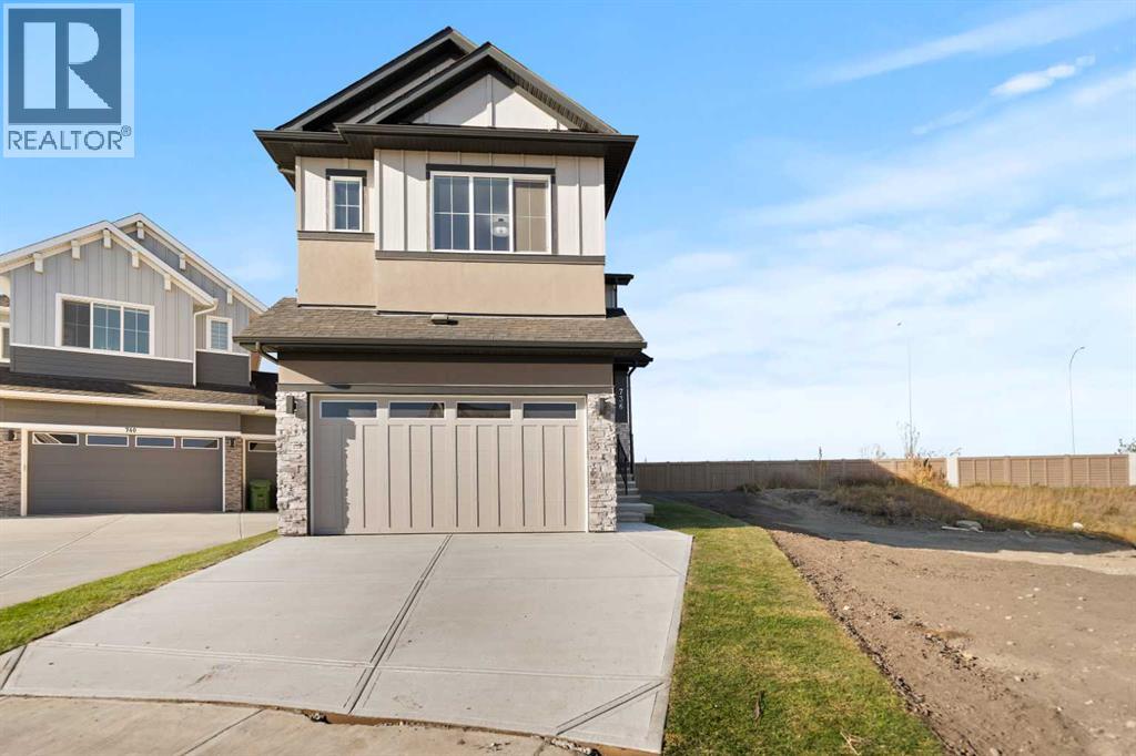 736 Savanna Cres NE, Calgary, AB T3J 5T5