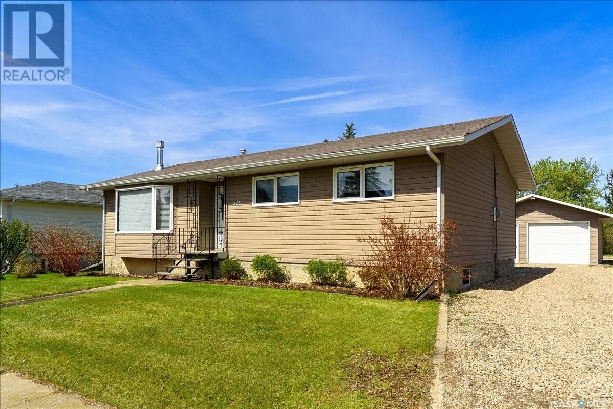 605 Godkin Ave, Balcarres, SK S0G 0C0