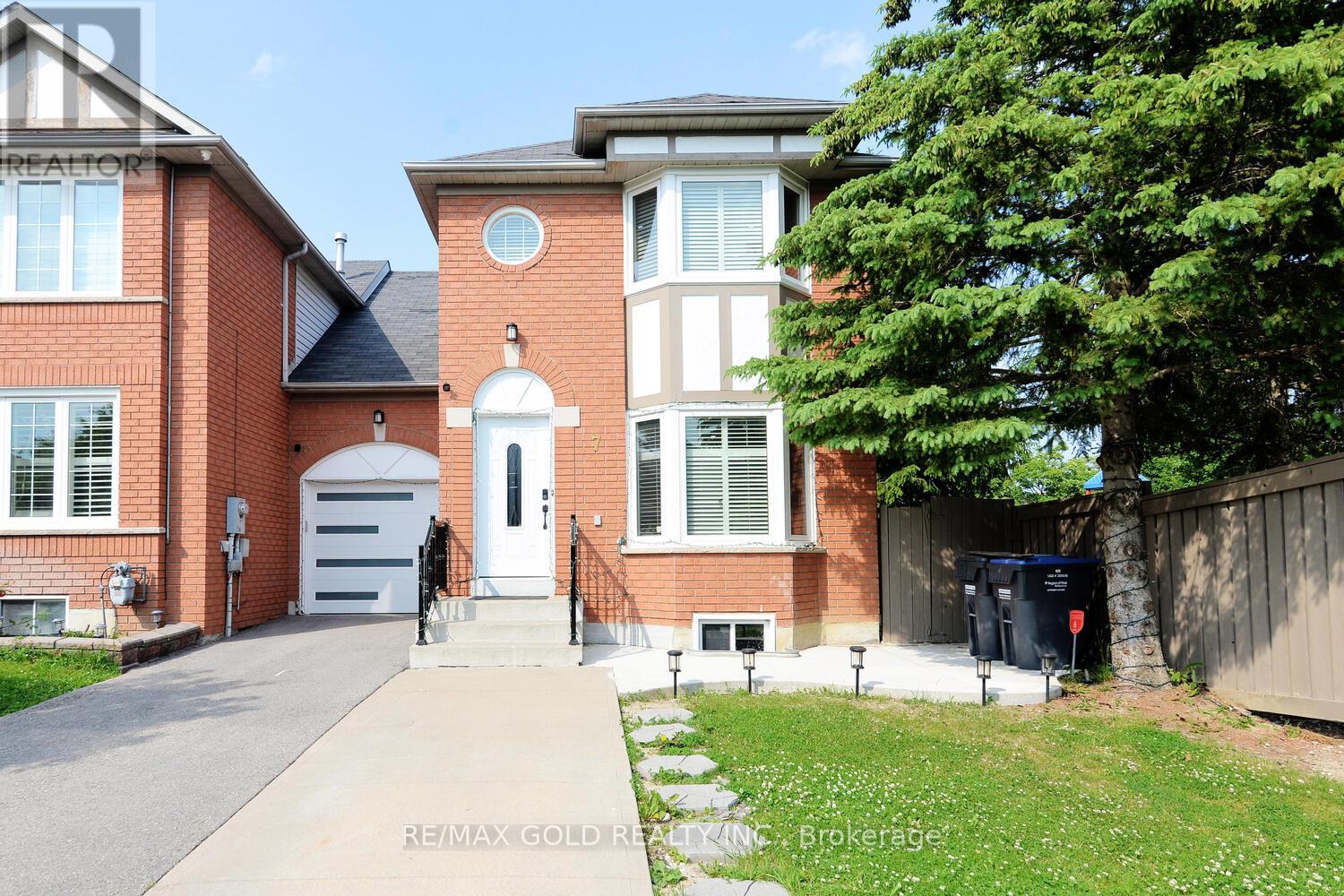 7 Lofty Pines Pl, Brampton Sandringham-wellington, ON L6R 1K6