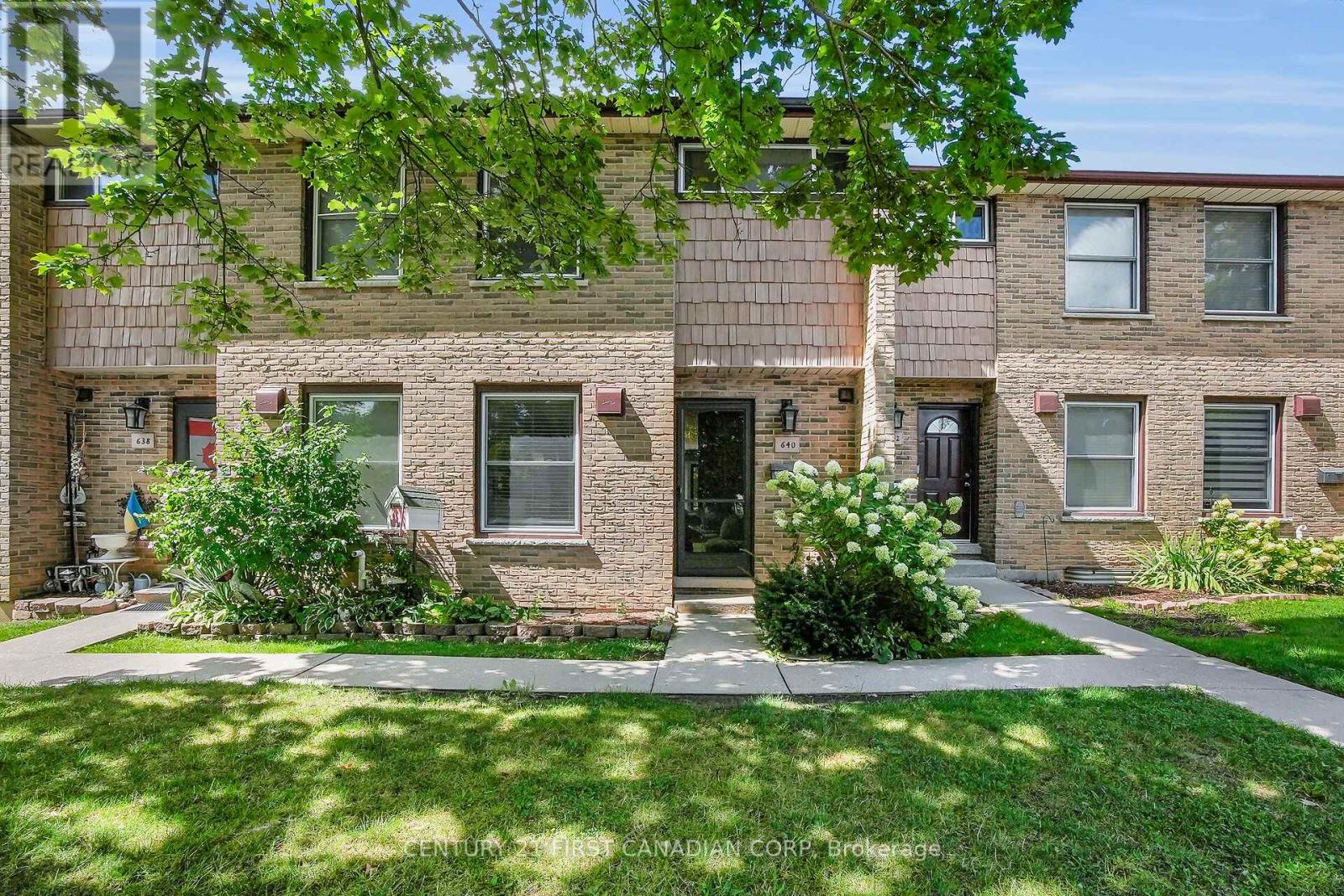 57 640 Wonderland Rd S, London South South N, ON N6K 1L8