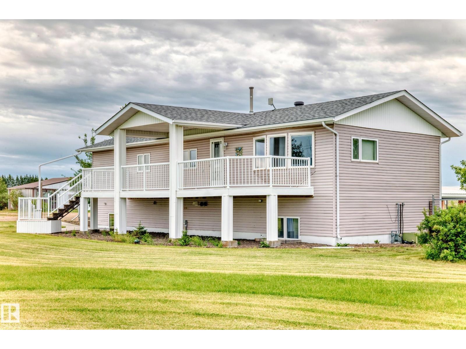 25027 Twp Rd 484, Rural Leduc County, AB T4X 2T7