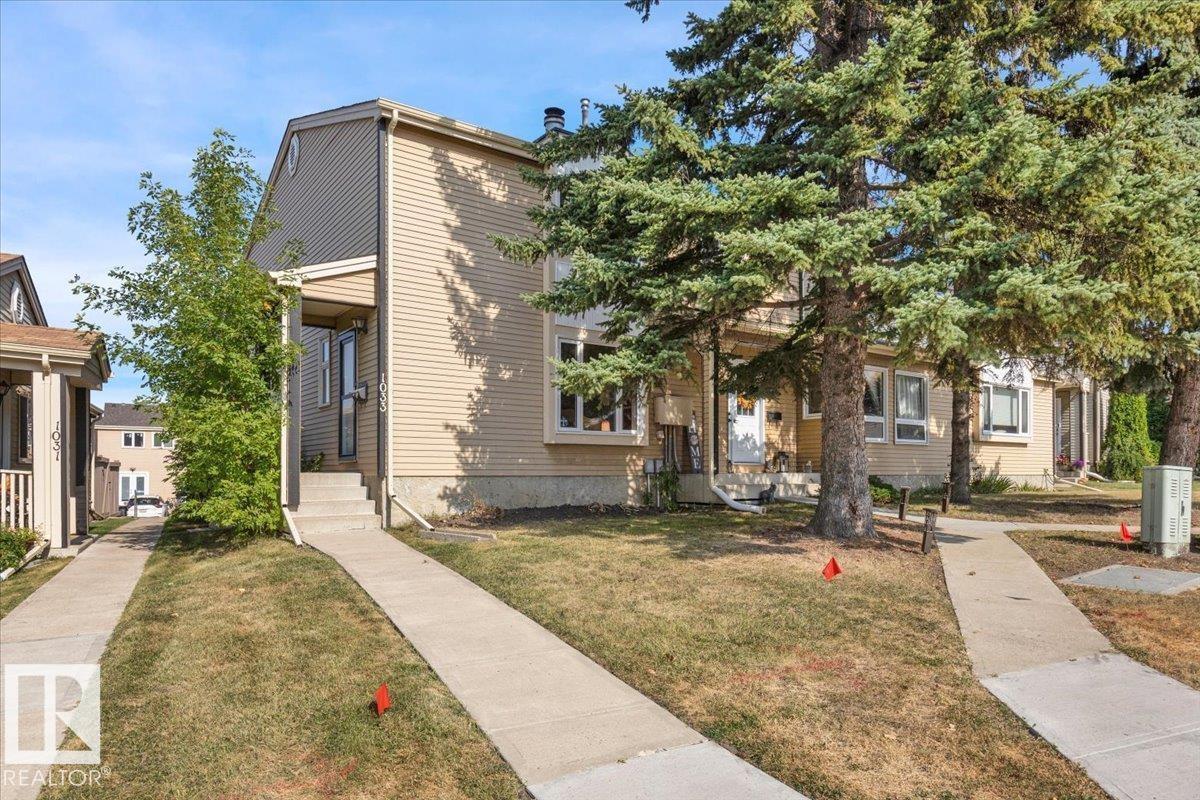 1033 Village Dr, Sherwood Park, AB T8A 4L4