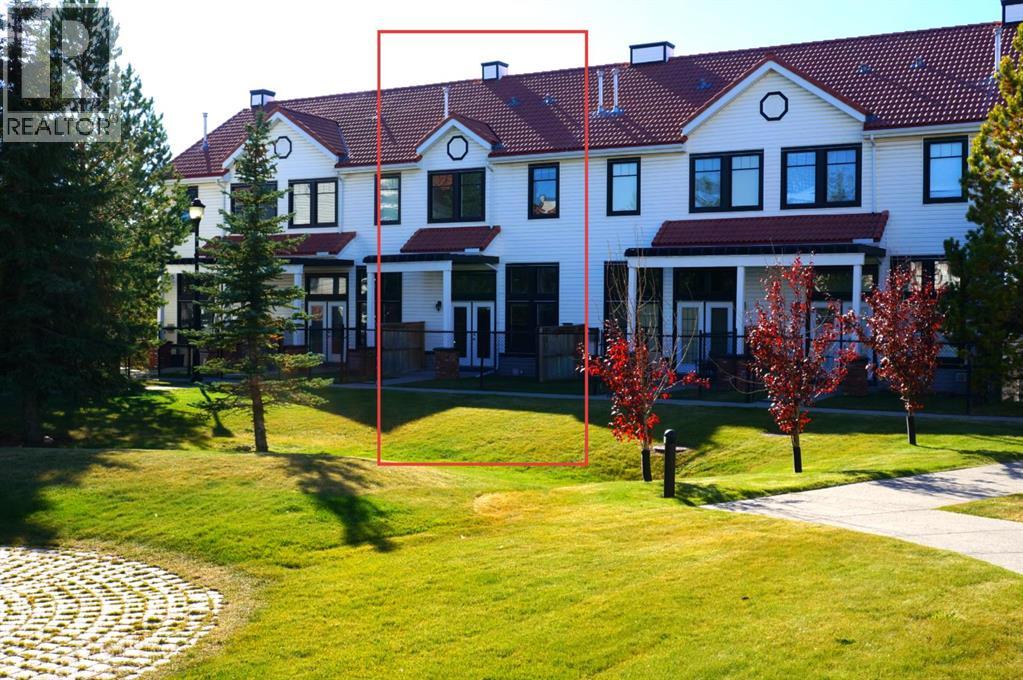 44 Royal Oak Ln NW, Calgary, AB T3G 6B4