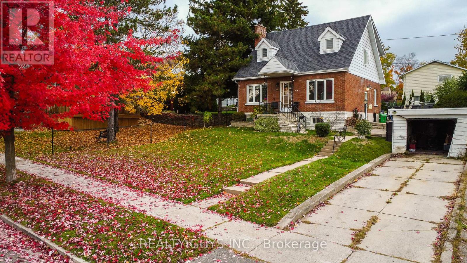 502 Wellington St Ward 5 St, Peterborough, ON K9H 5C5