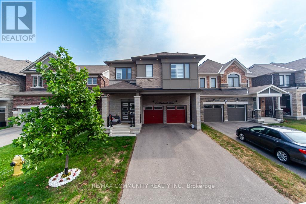 70 Barkerville Dr, Whitby, ON L1P 0L8