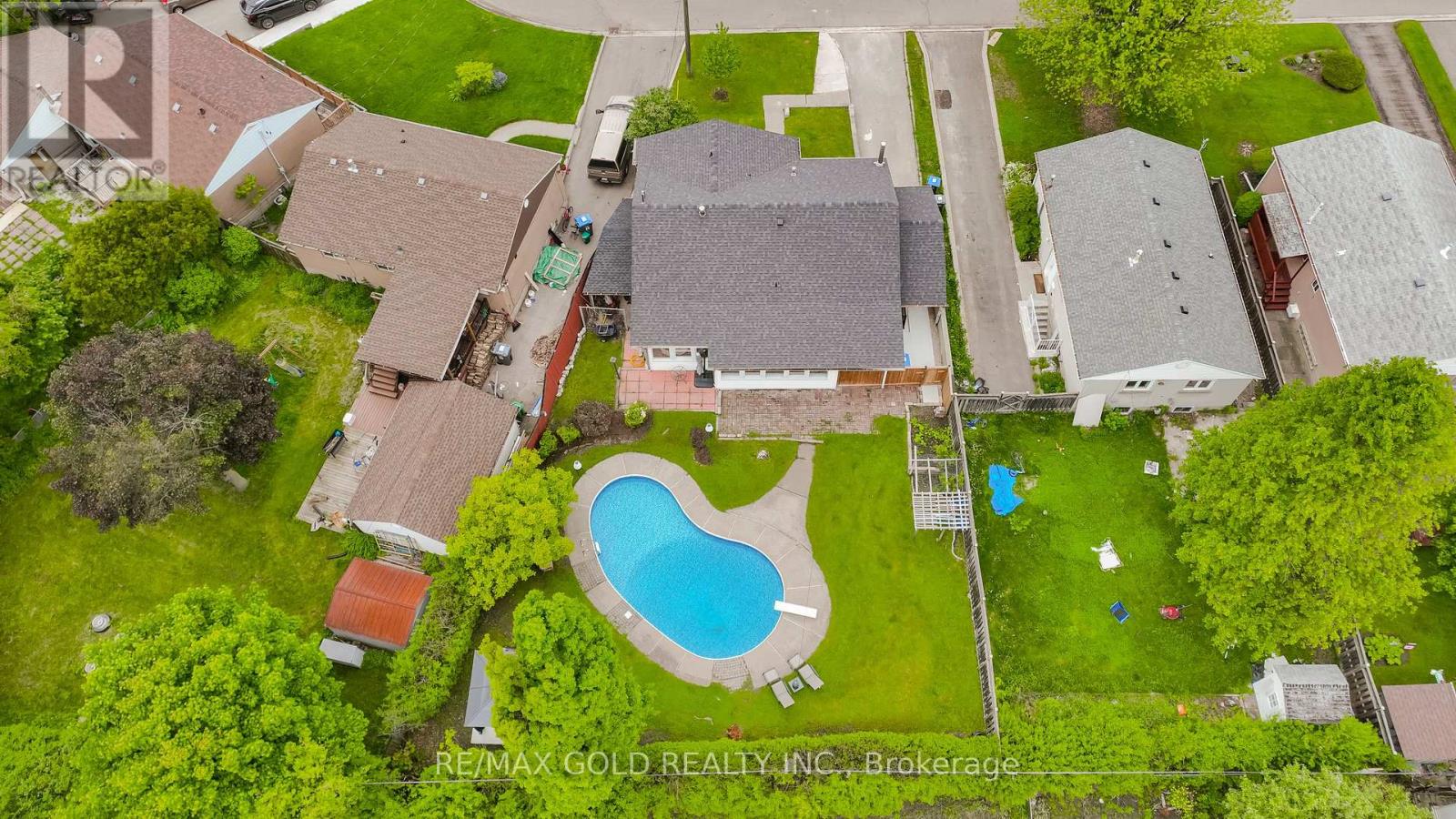 22 Carlyle Cres, Brampton, ON L6W 2Z1