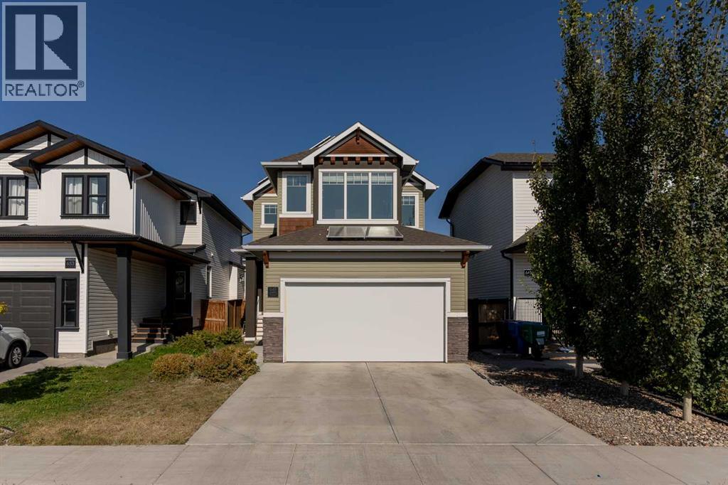 649 Aquitania Blvd W, Lethbridge, AB T1J 5N4