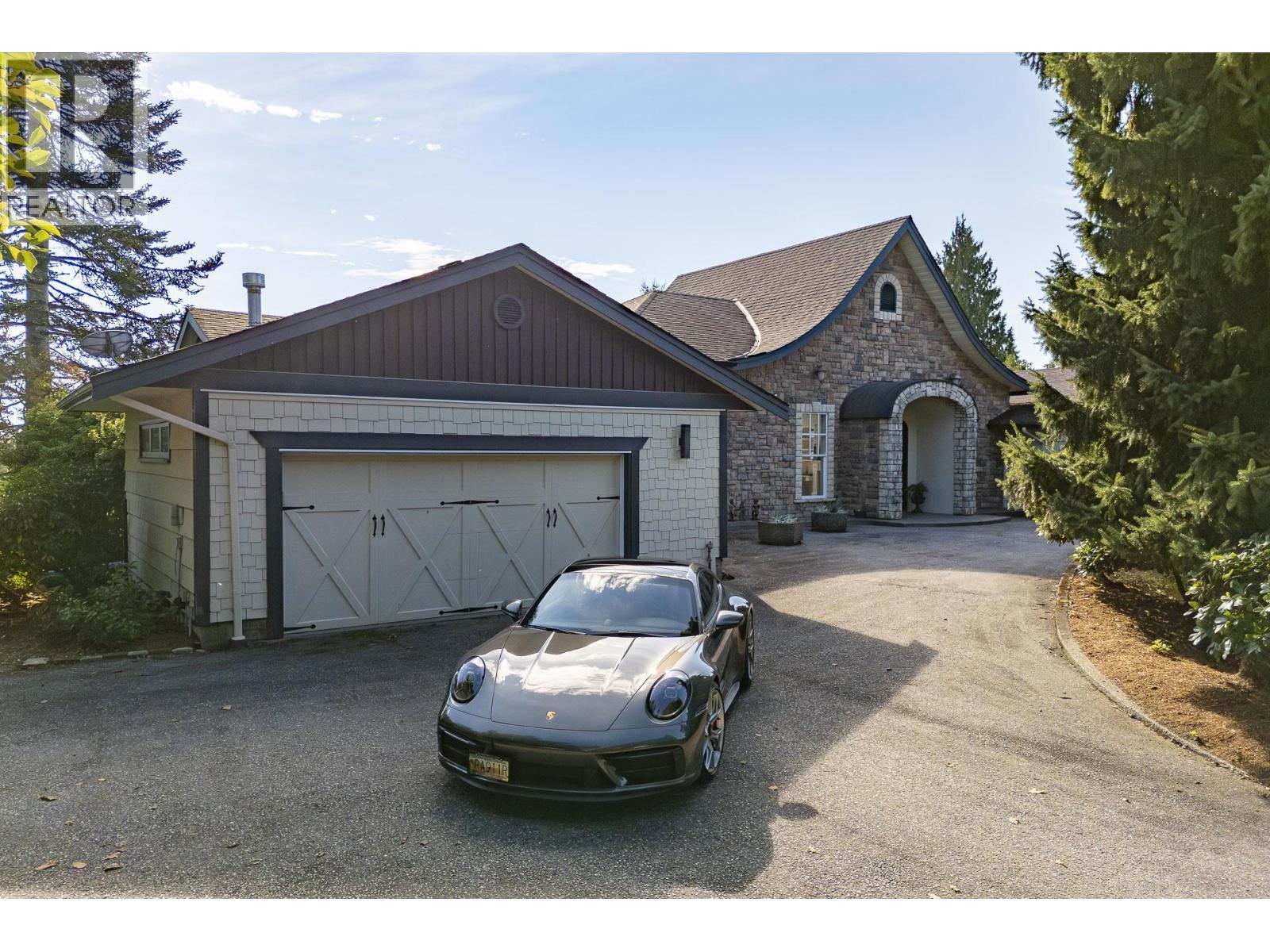 21850 River Rd, Maple Ridge, BC V2X 2C1