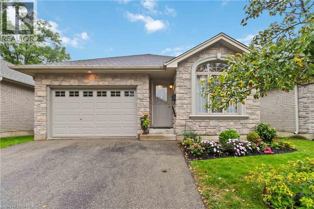 54 Glenwood Drive Unit 15, Brantford, ON N3S 3G6