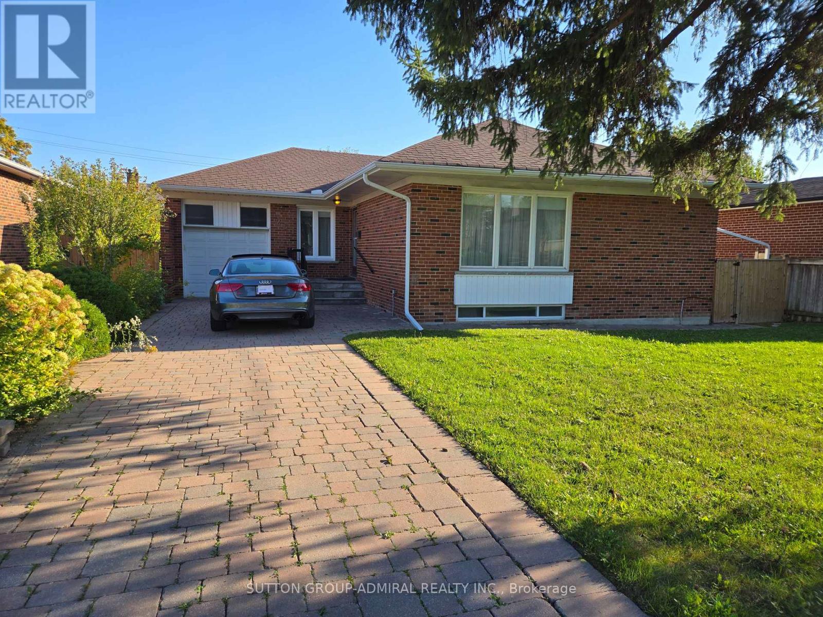 261 Epsom Downs Dr, Toronto Downsview-roding-cfb, ON M3M 1T3