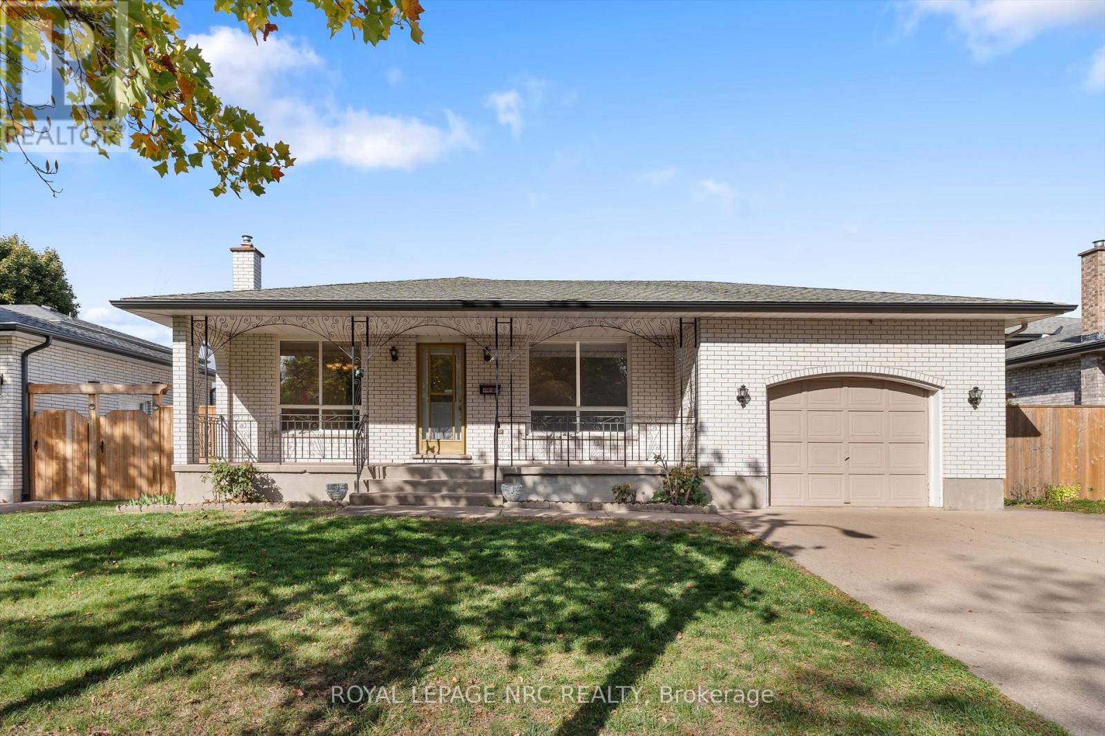 7 Tanera Cres, St. Catharines, ON L2M 7J7