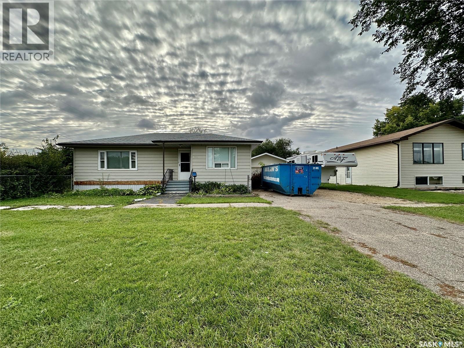 302 4th Avenue, Aberdeen, SK S0K 0A0