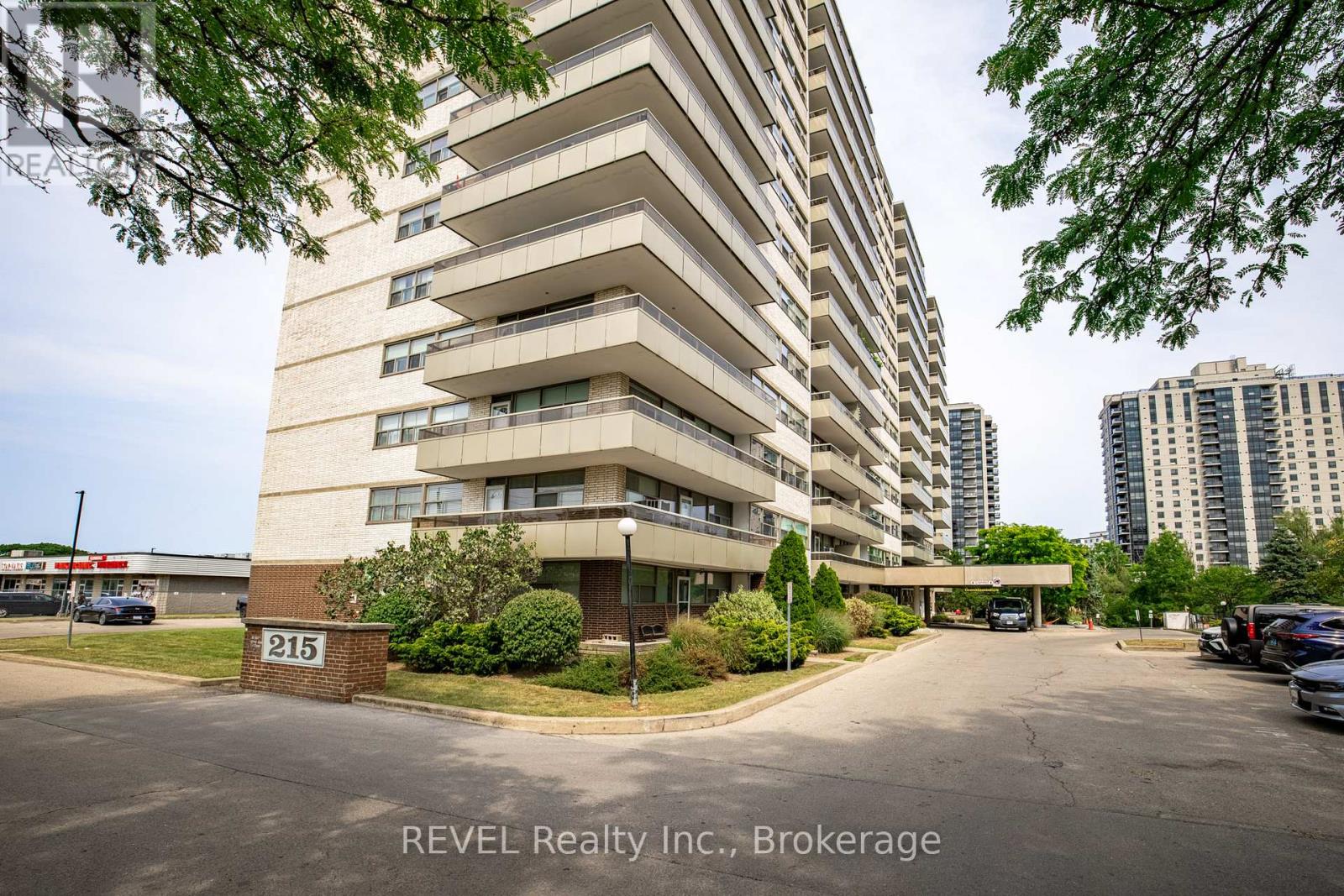 1104 215 Glenridge Ave, St. Catharines, ON L2T 3J7