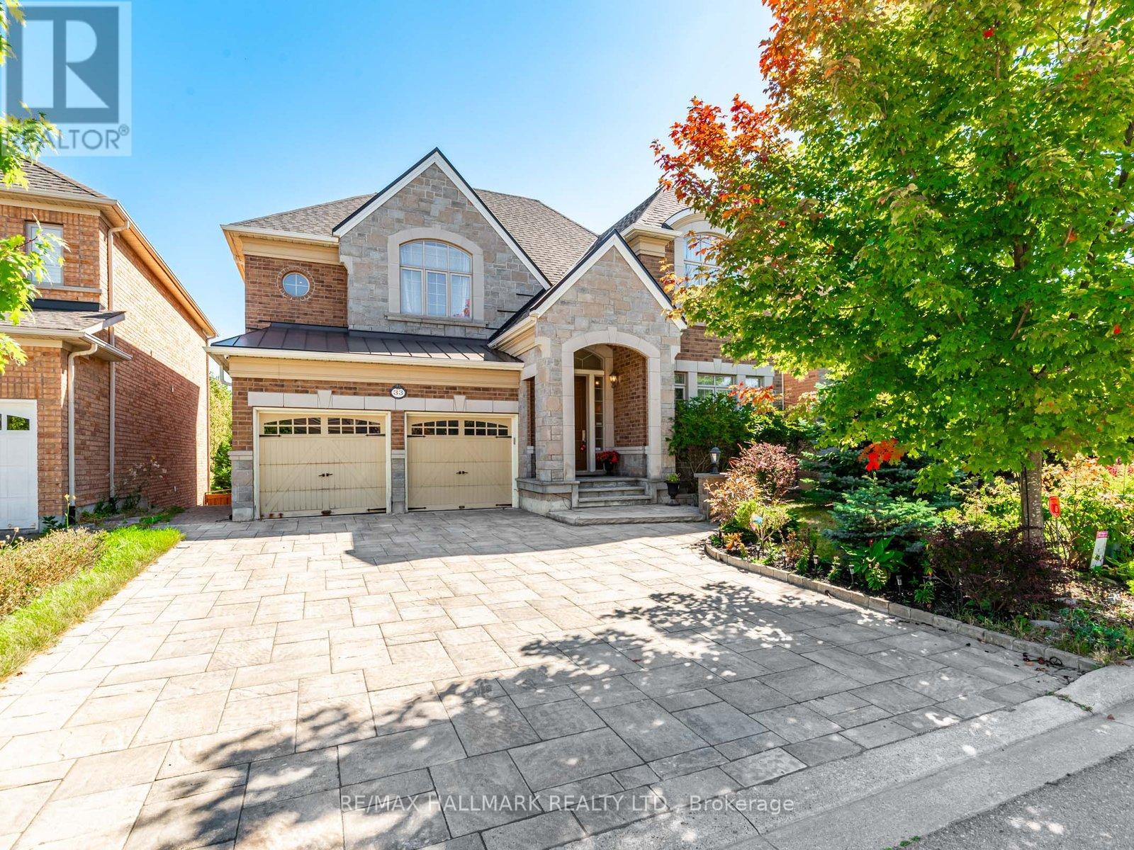 33 Laredo Dr, Richmond Hill, ON L4S 0E4