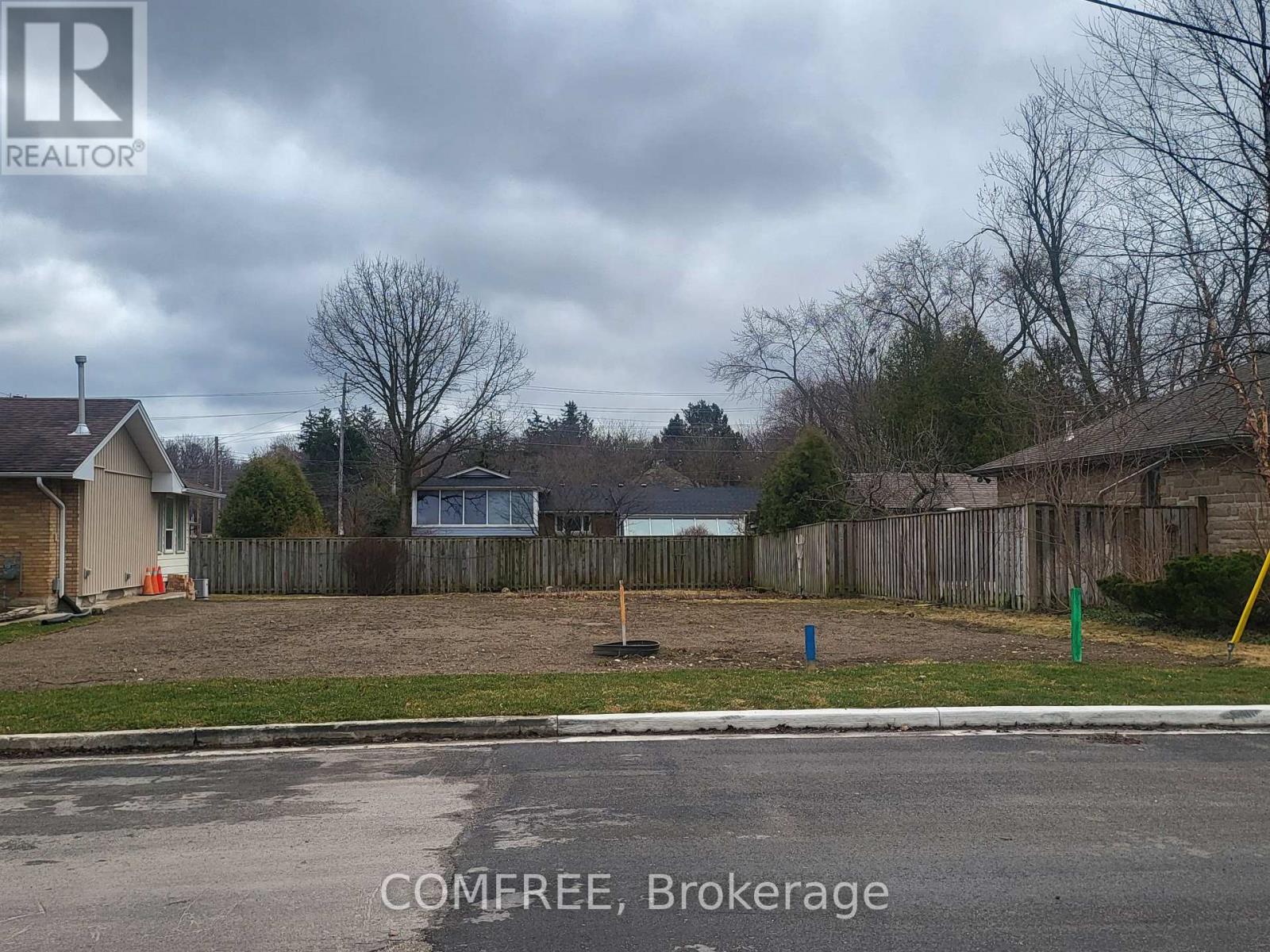 10 Lynwood Ave, Guelph, ON N1G 1P9