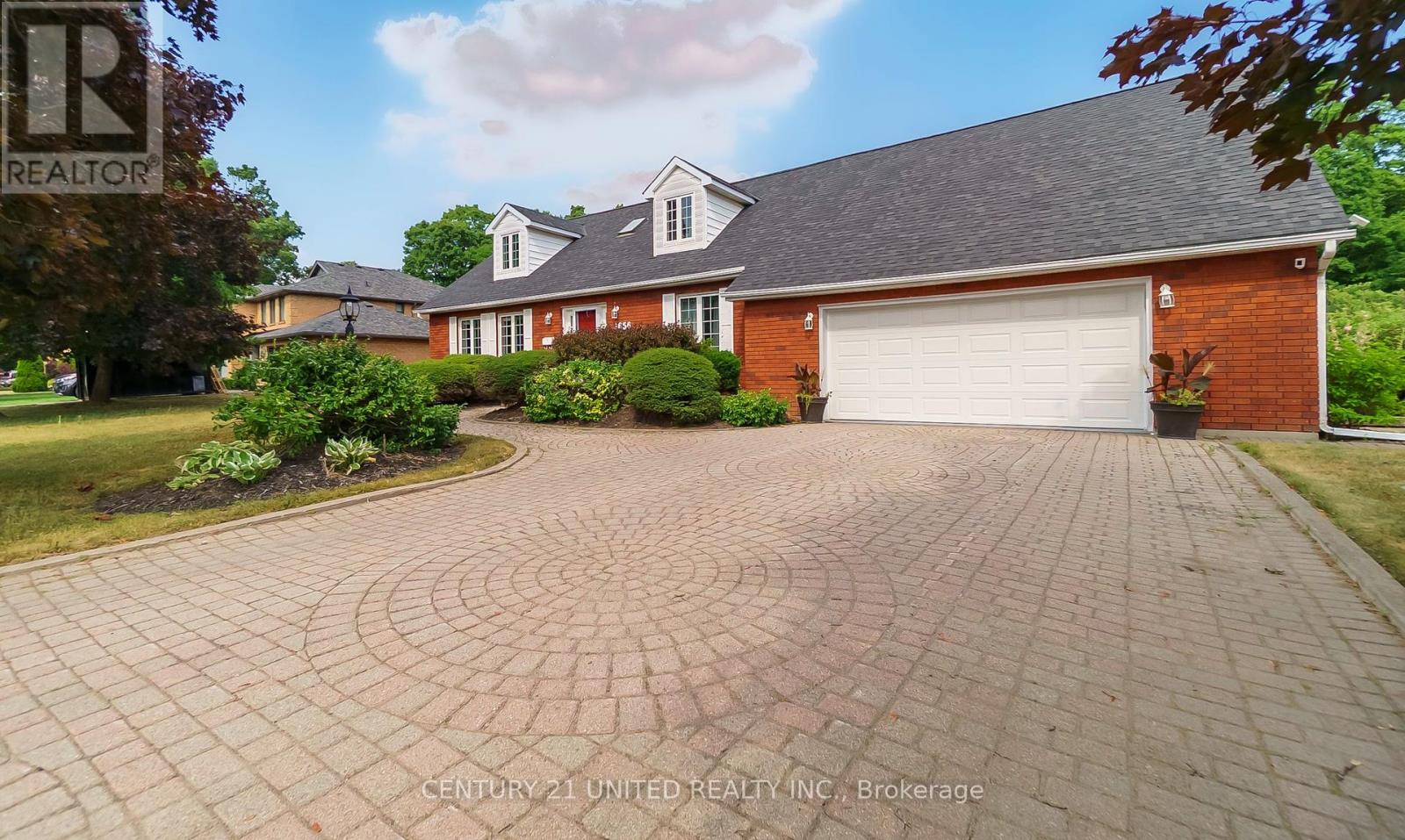 1656 Champlain Dr, Peterborough, ON K9L 1N6