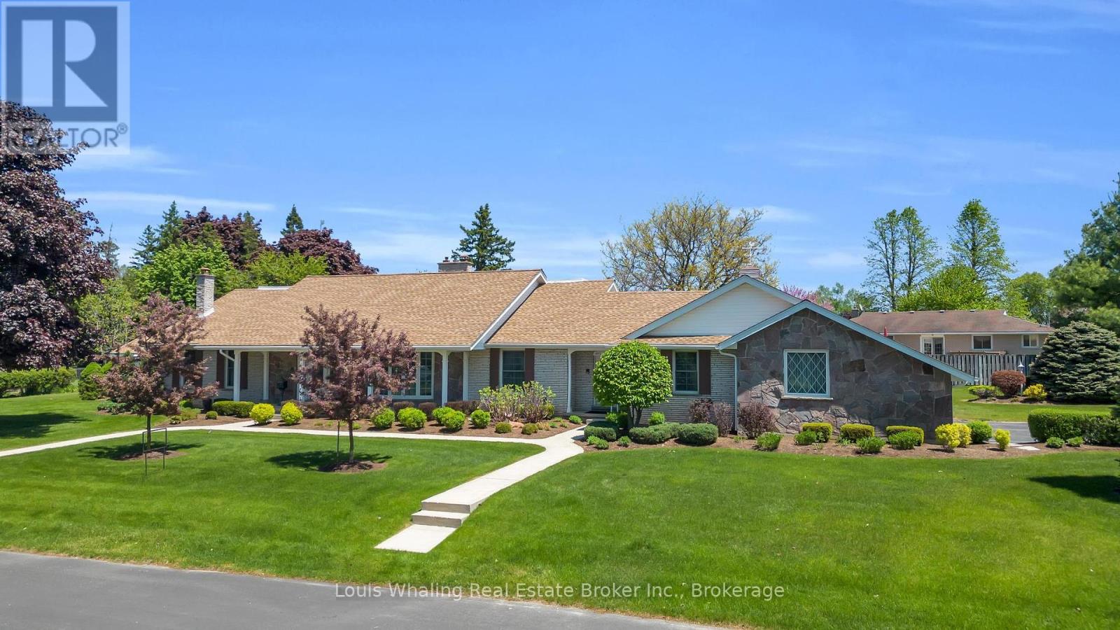 241 4th Avenue, Hanover, ON N4N 2B6