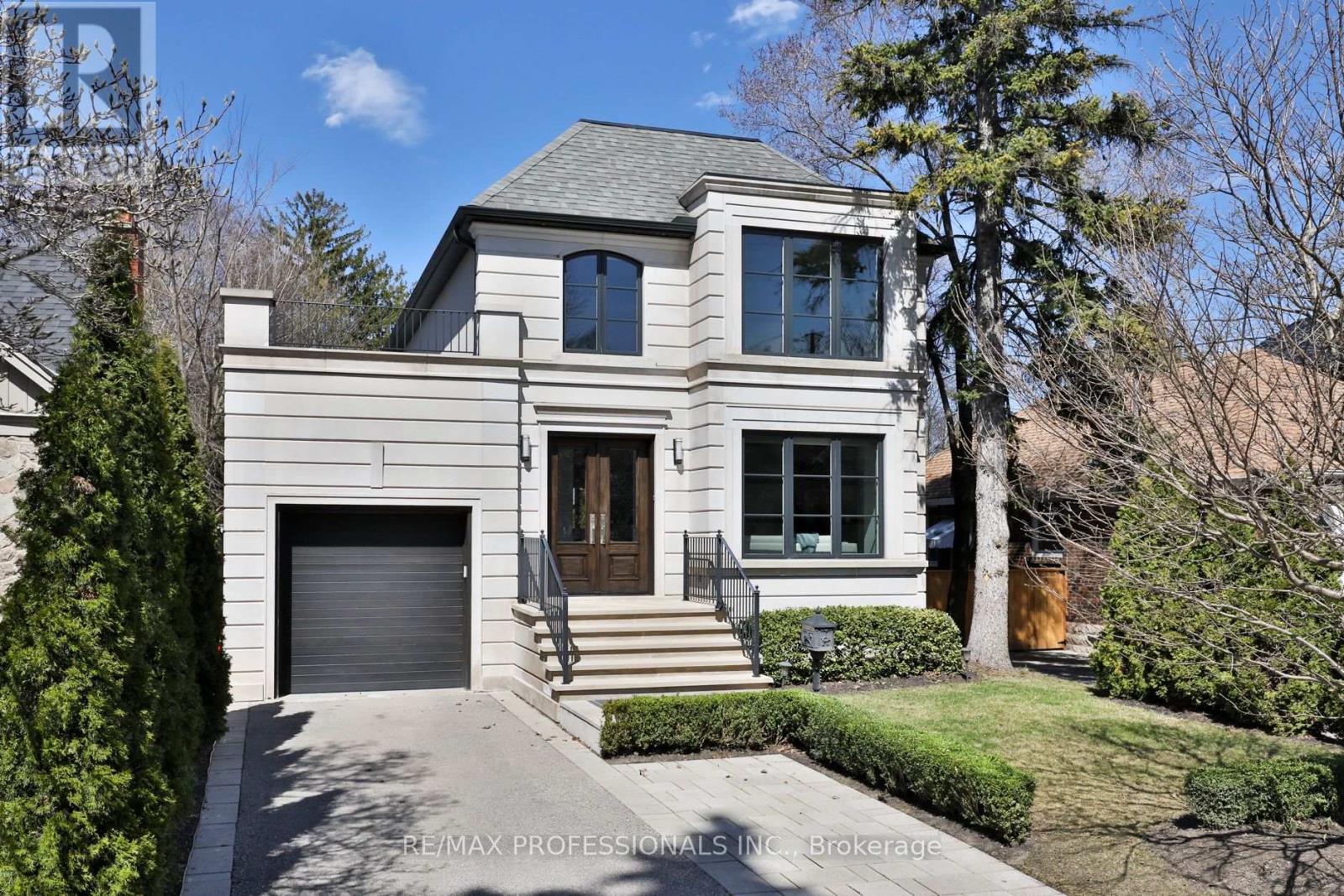 6 Meadowcrest Rd, Toronto Stonegate-queensway, ON M8Z 2Y2
