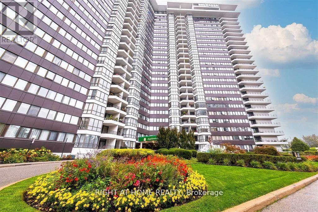 1018 1333 Bloor St, Mississauga, ON L4Y 3T6
