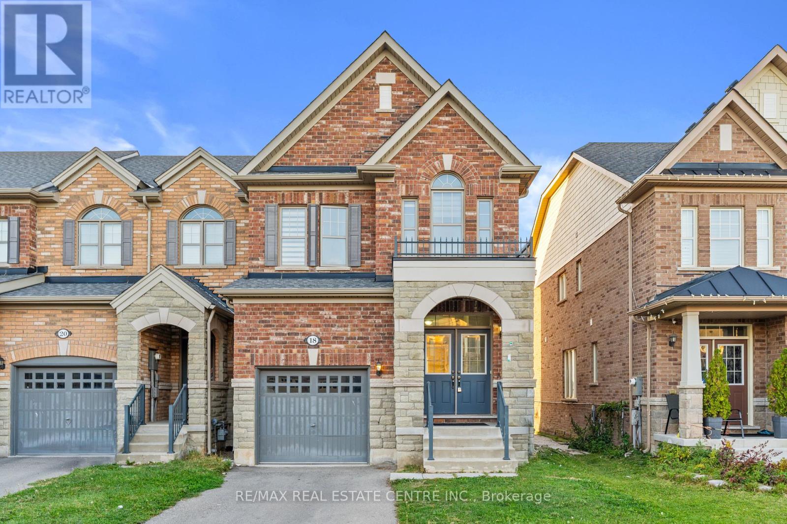 18 Hogan Manor Dr, Brampton, ON L7A 4V4