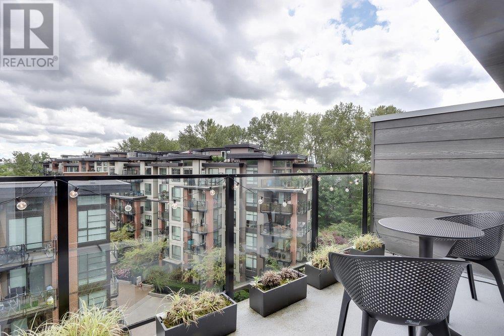 725 Marine Drive Unit 509, North Vancouver, BC V7M 0G2