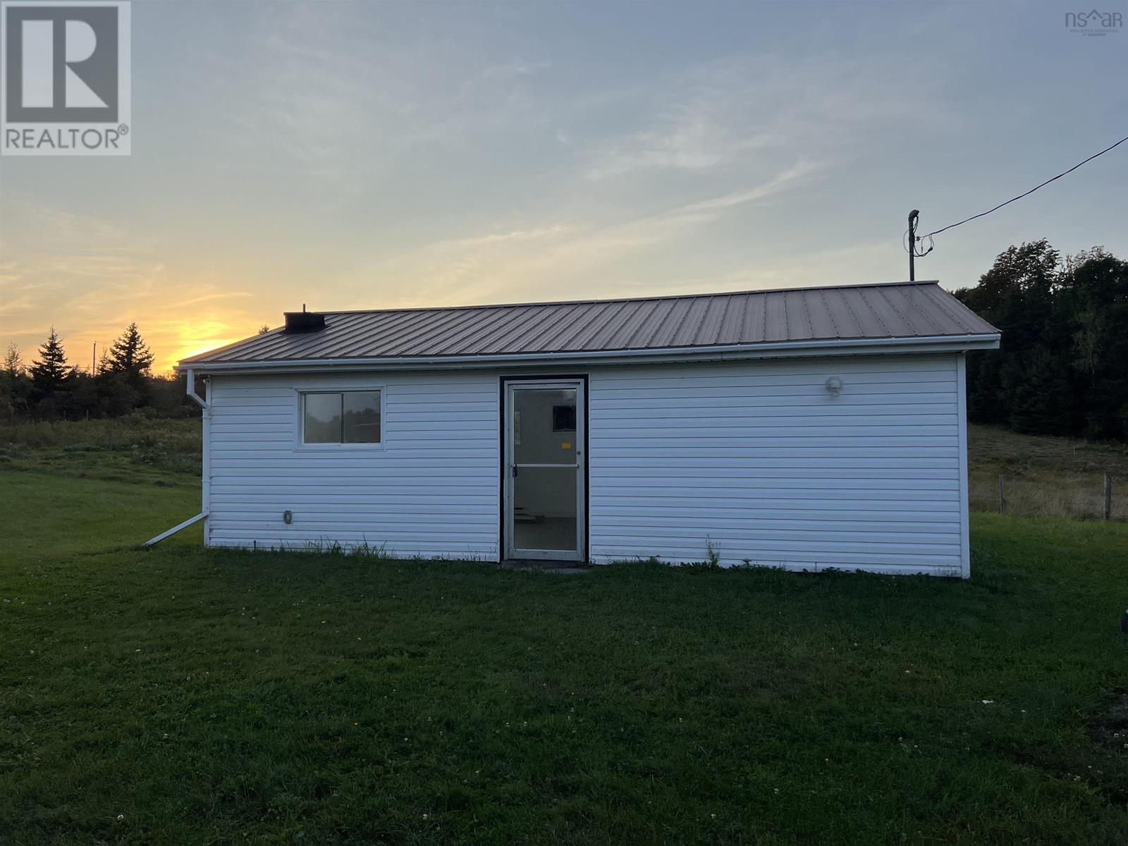 3111 Gairloch Rd, Westville, NS B0K 2A0