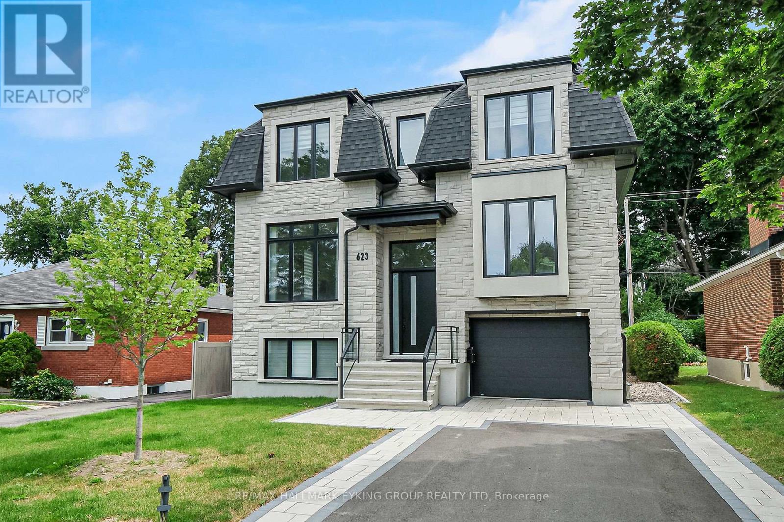 623 Rowanwood Ave, Ottawa, ON K2A 3E3