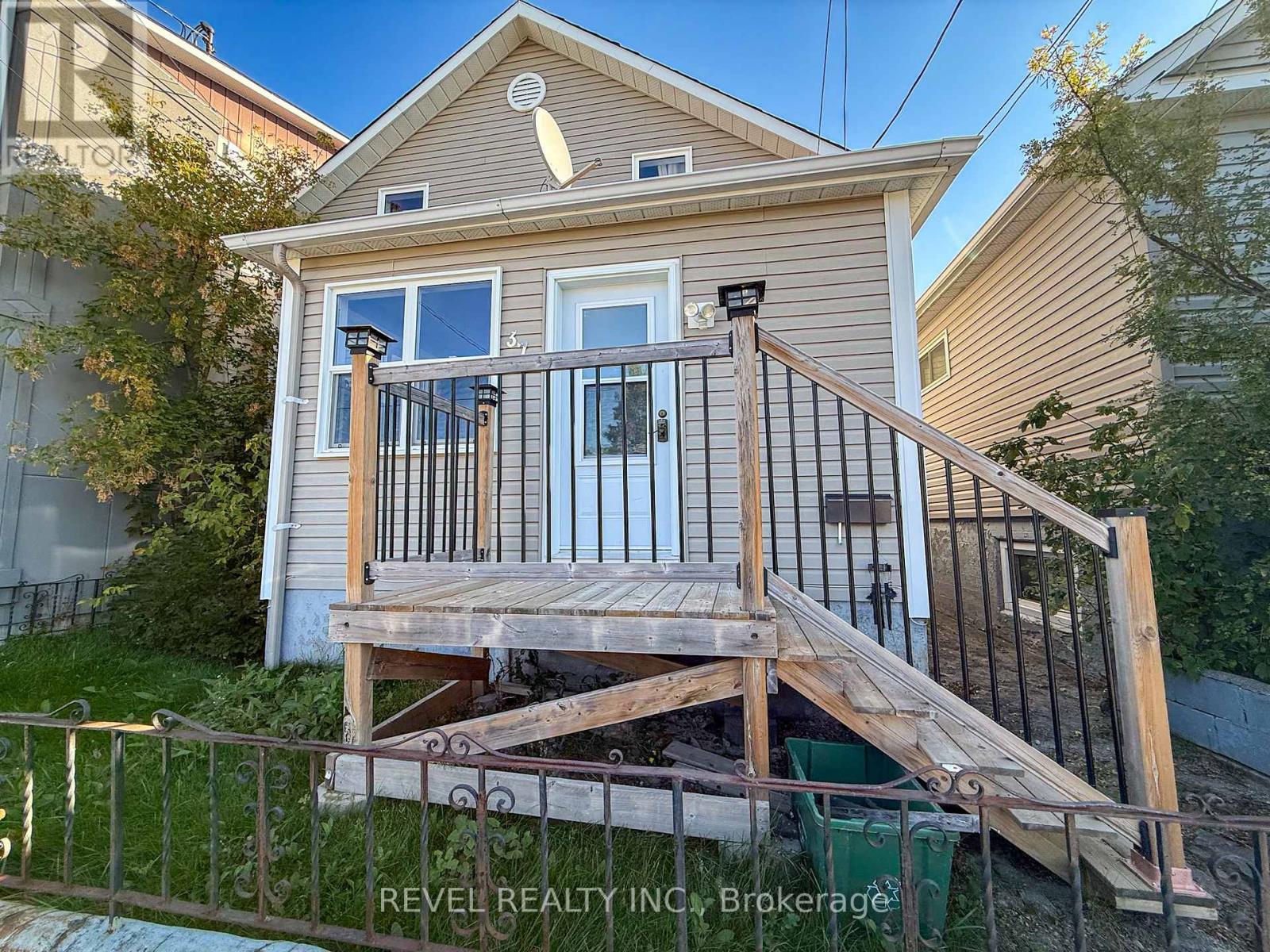378 Elm St S, Timmins, ON P4N 1X7