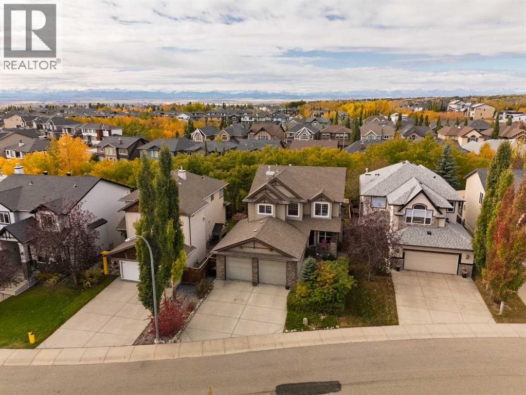 74 Rockborough Park NW, Calgary, AB T3G 5T1