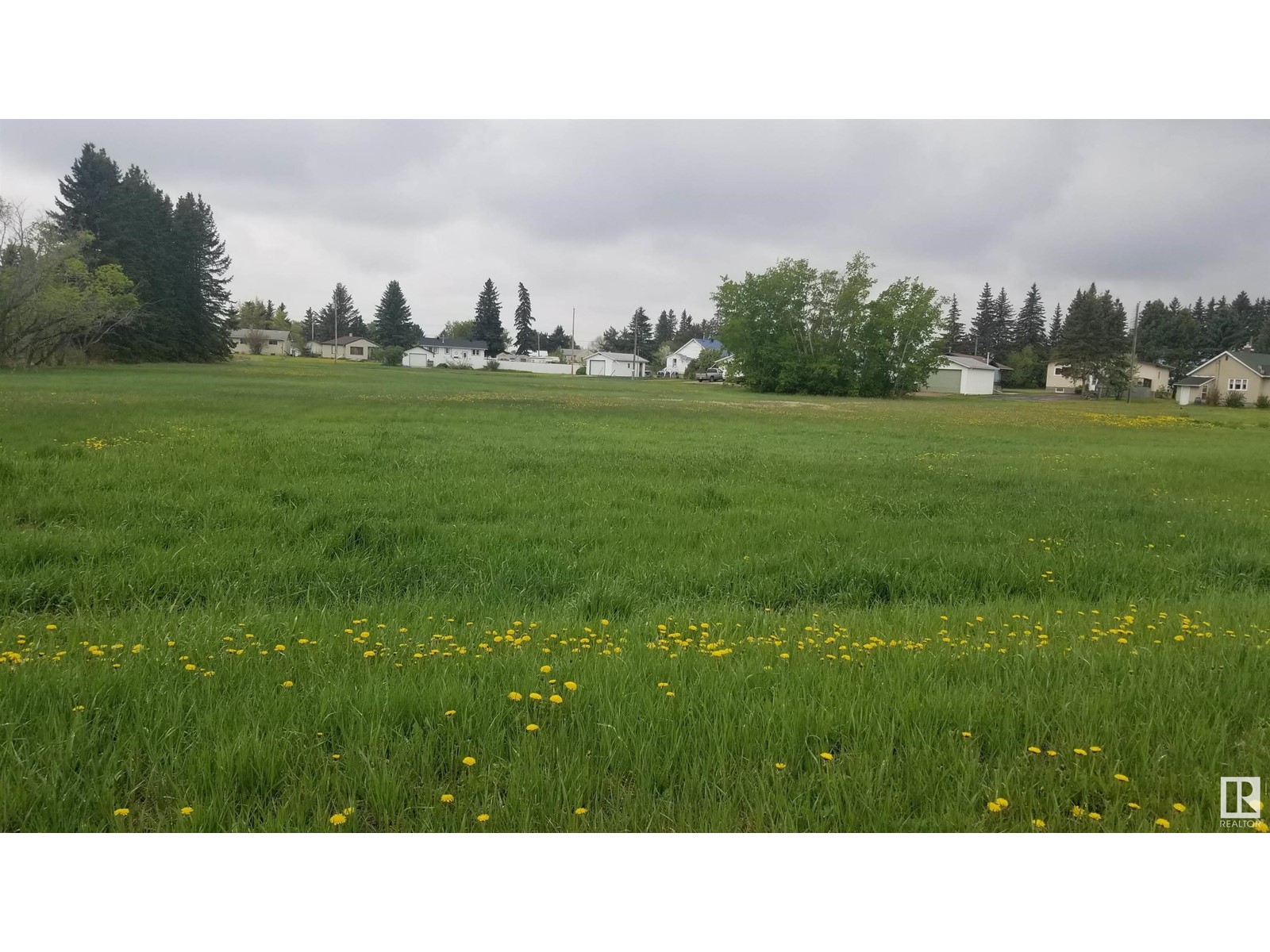 221 3rd St, Thorhild, AB T0A 3J0